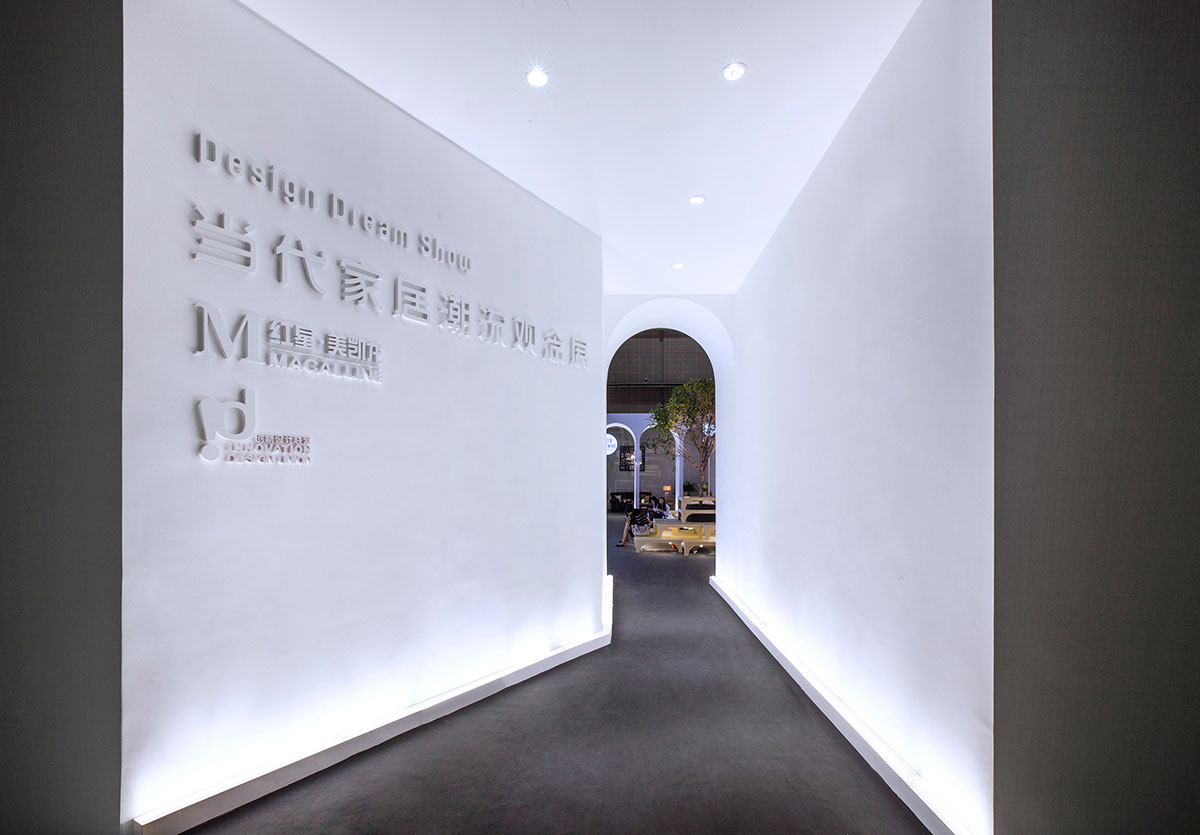 有懸崖、有森林、有山丘，還有一層層的椅子，這個展館真是新思維