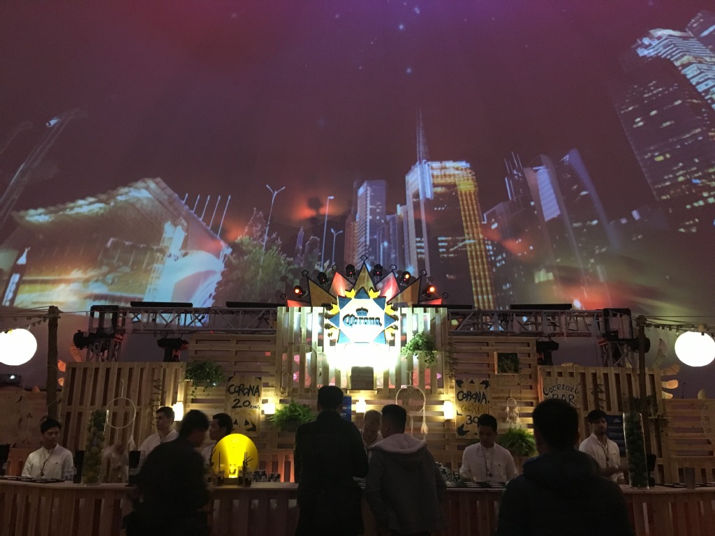 Corona科羅娜把一個(gè)環(huán)球之星搬到了中國(guó)