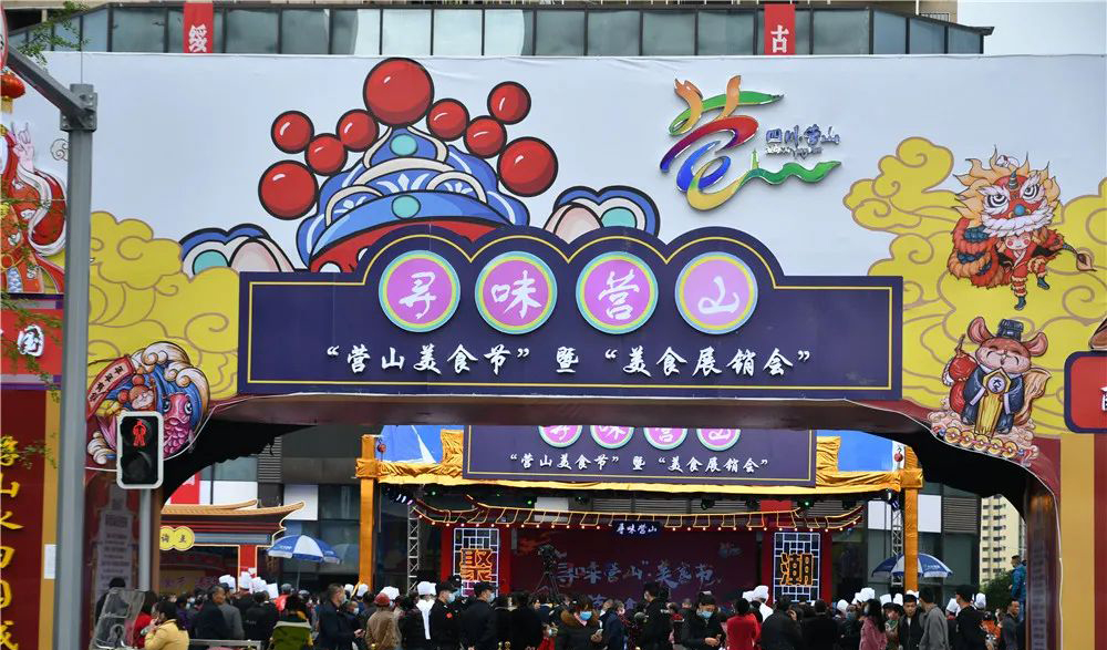 美食節(jié)活動開始了，策劃的一個(gè)個(gè)美食攤位簡直就是吃貨們的愛
