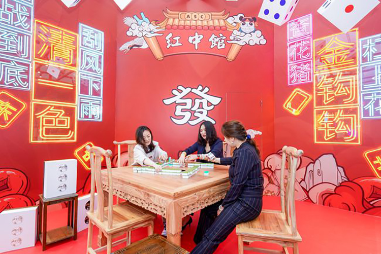 ASC青春正紅快閃活動策劃用葡萄酒擁抱了潮文化，非一般視覺！
